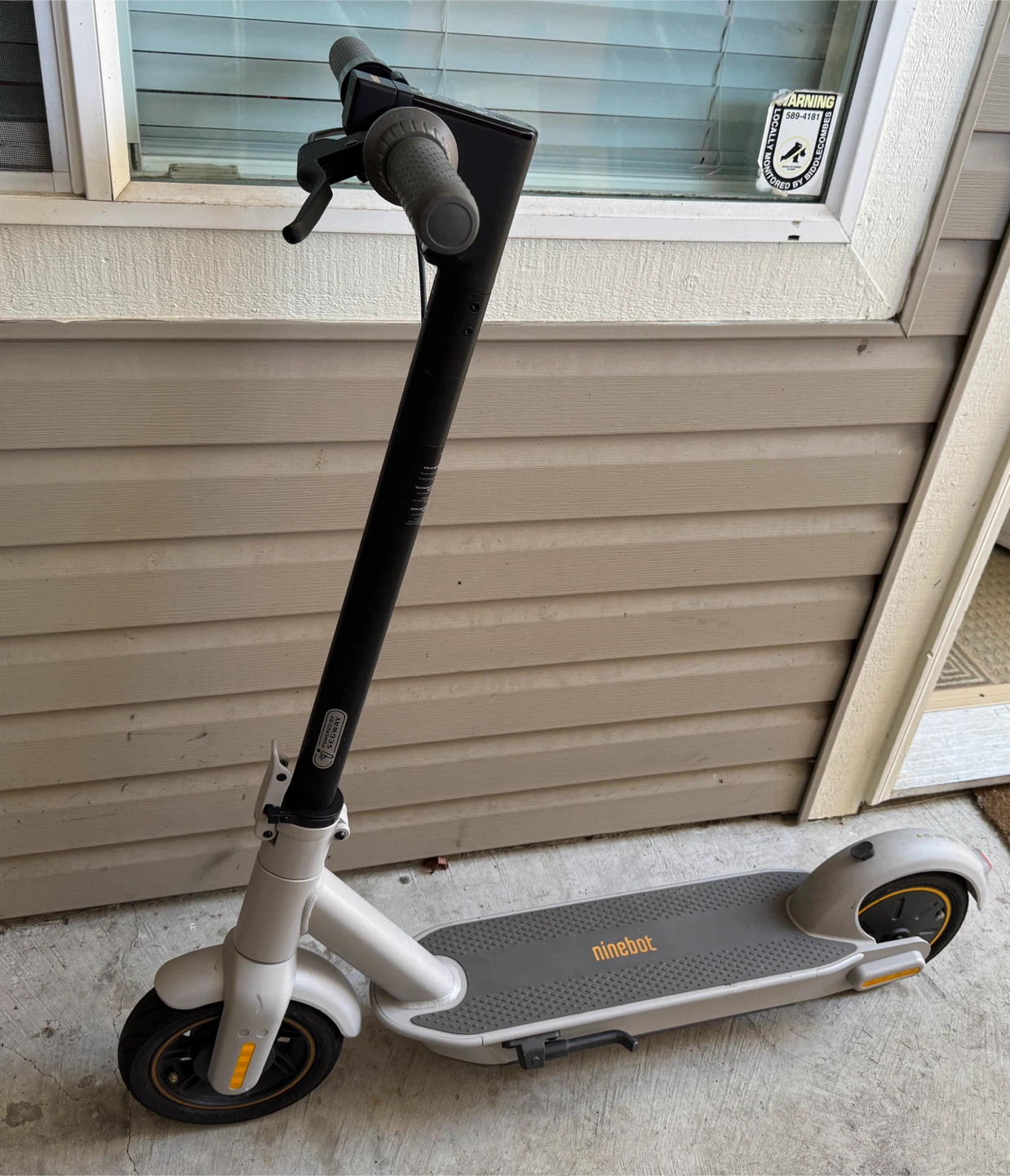 Ninebot Segway Max G30LP - like new low mileage