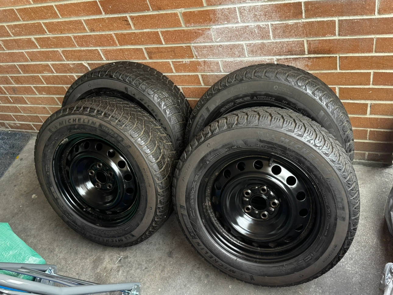 Toyota Corolla Michelin tires and Rims - photo 3