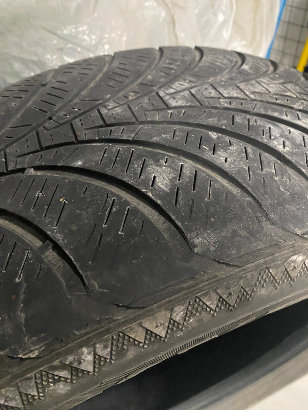 Good Year Winter Tires 235/60R18 - photo 5