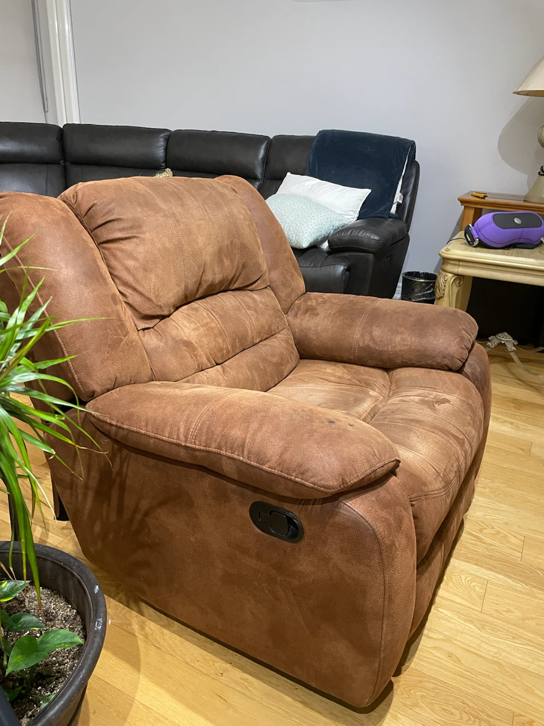 Brown Suede Recliner Chair - photo 2