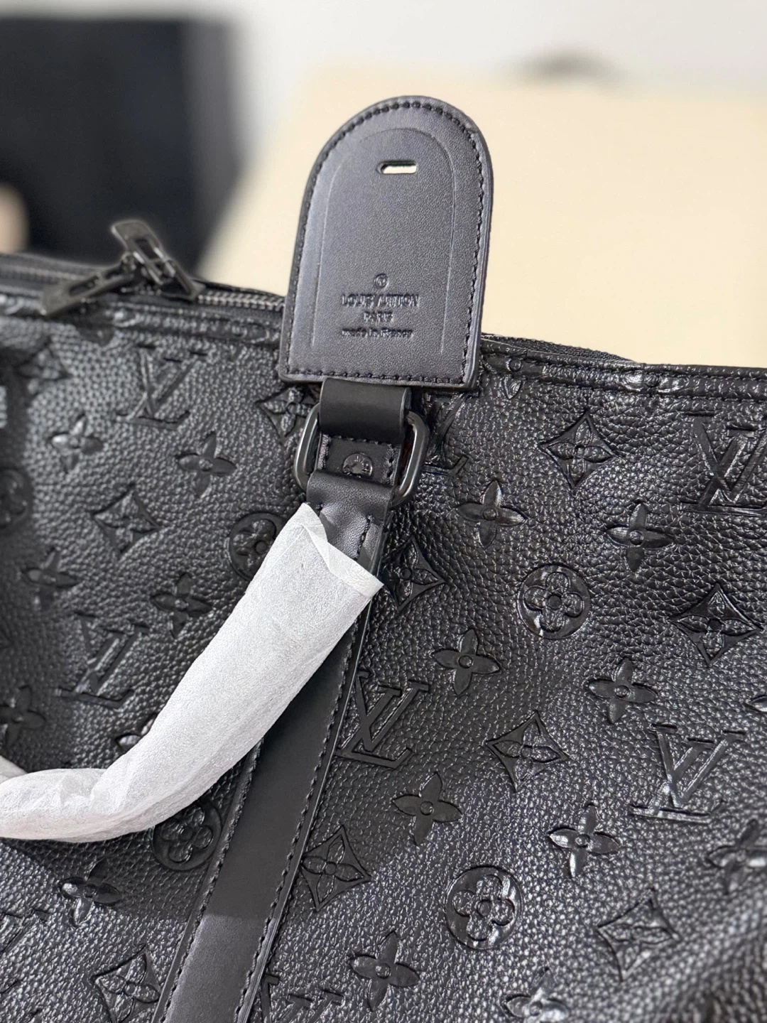 Louis Vuitton Keepall Bandouliere Black Embossed - photo 2
