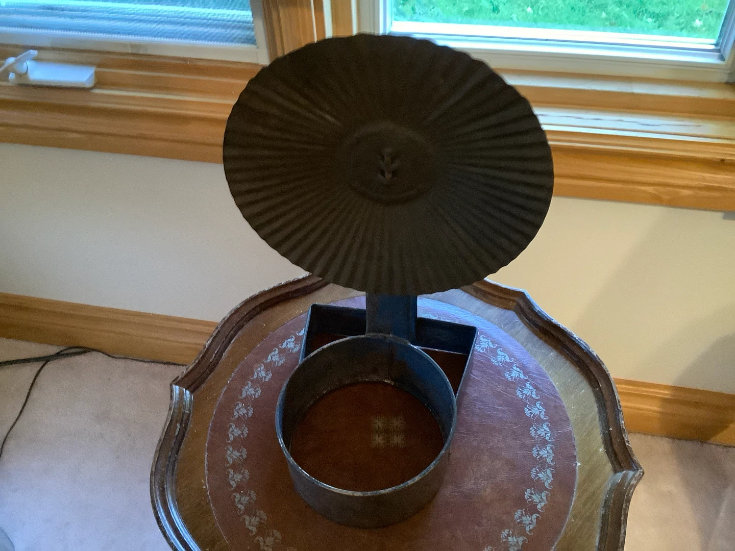 Antique Fluted Metal Reflector for Oil Lamps 🐞