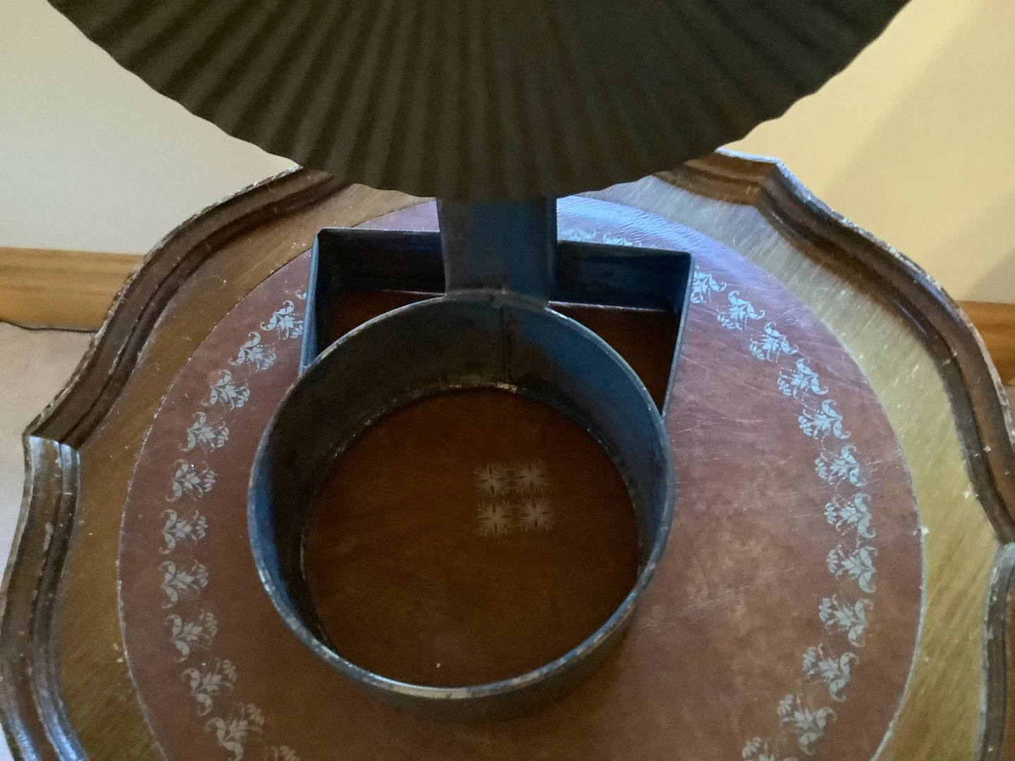 Antique Fluted Metal Reflector for Oil Lamps 🐞 - photo 2