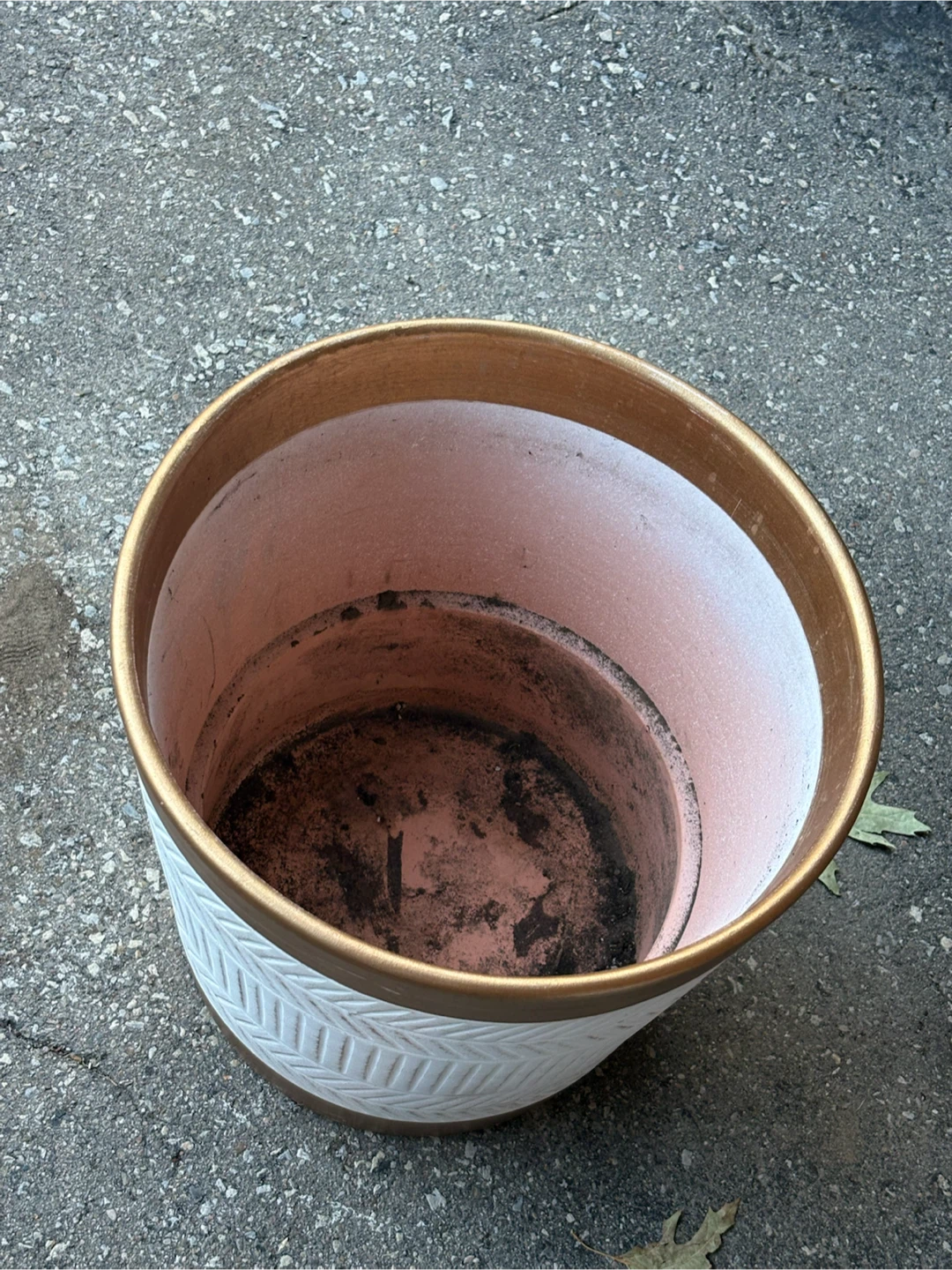 White and gold ceramic plant pot - photo 2