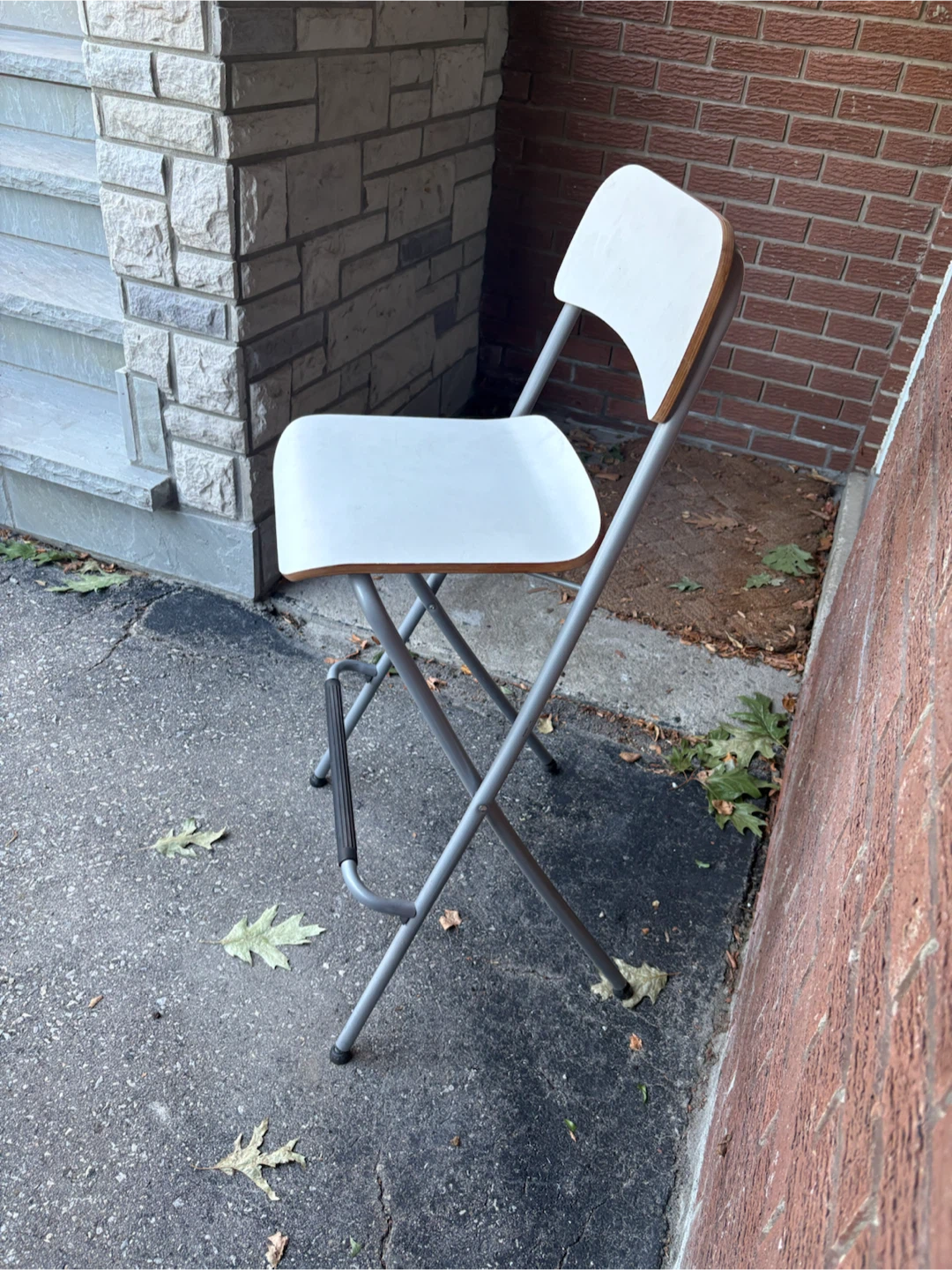 Folding Make up chair  White