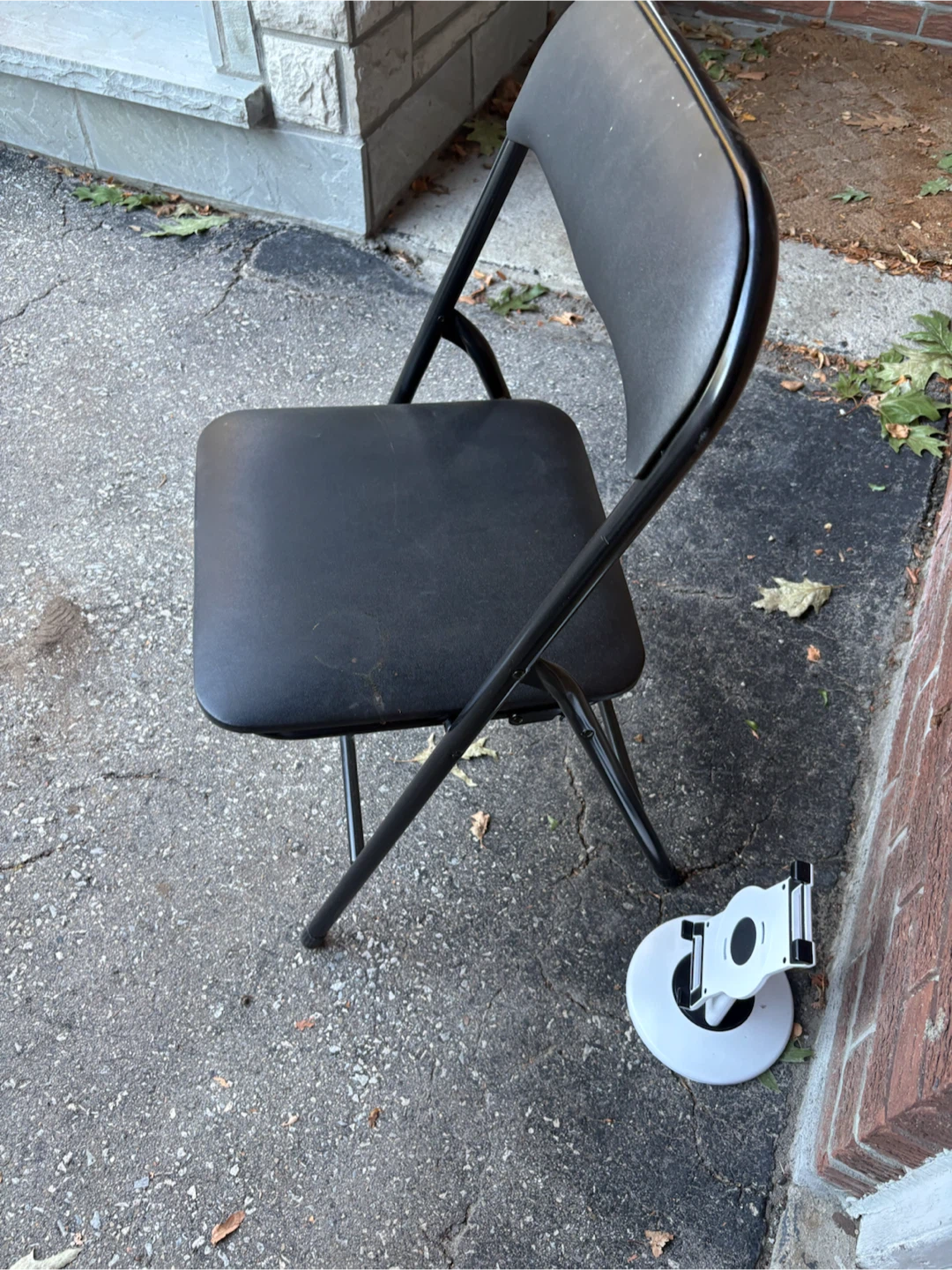 5 Black Folding Chair