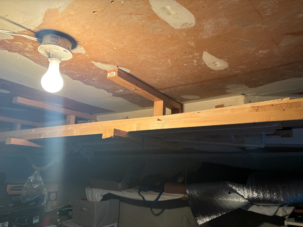 Assorted Softwood Lumber Pieces