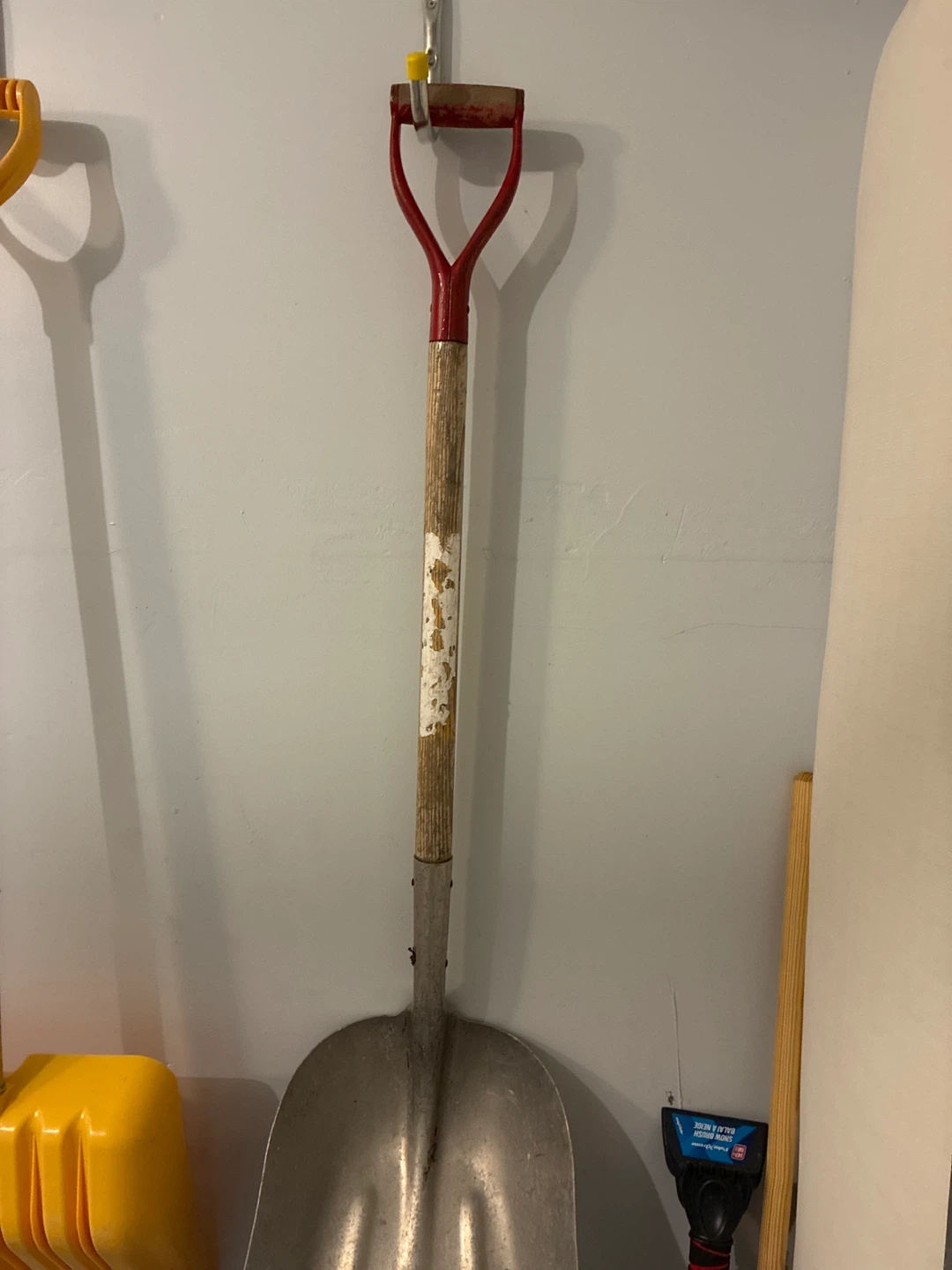 Aluminum snow shovel - industrial heavy duty - photo 2