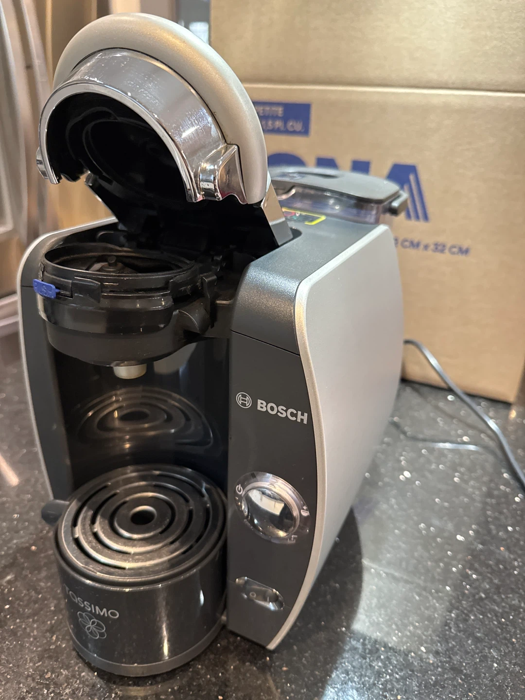 Bosch Tassimo Coffee Machine - photo 2