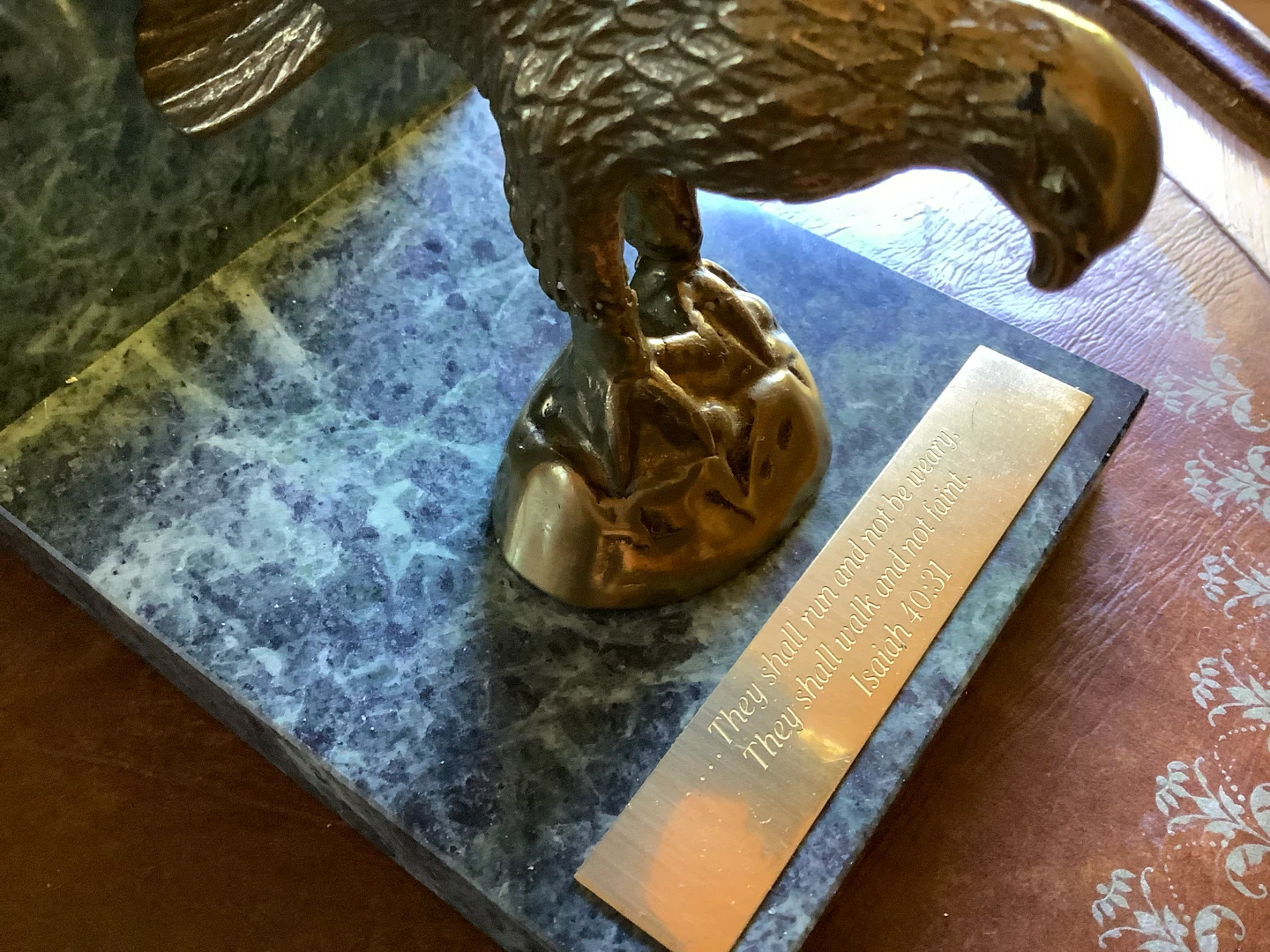 V MCM Brass Eagle Bookend w Green Marble Base Scripture Plaque 🐞 - photo 5