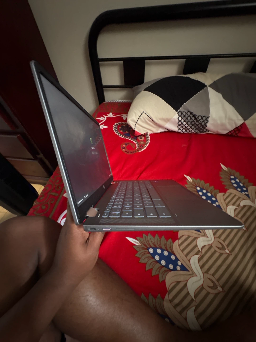 HP Chromebook Plus Laptop.  read first description - photo 2