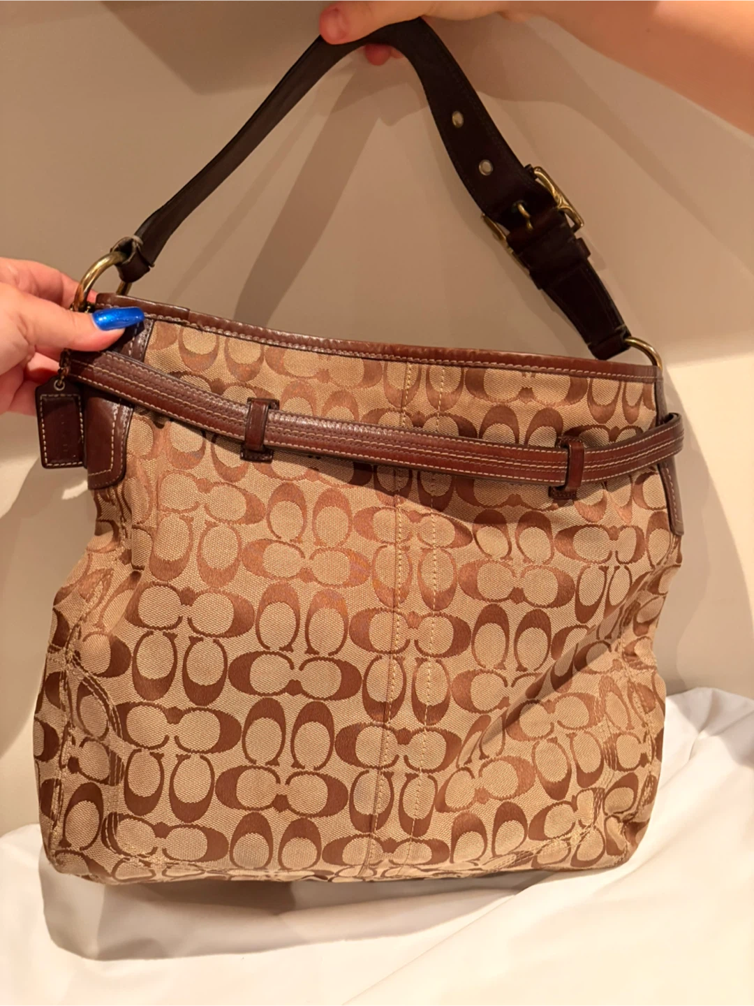 Coach Signature Hobo Bag - photo 2