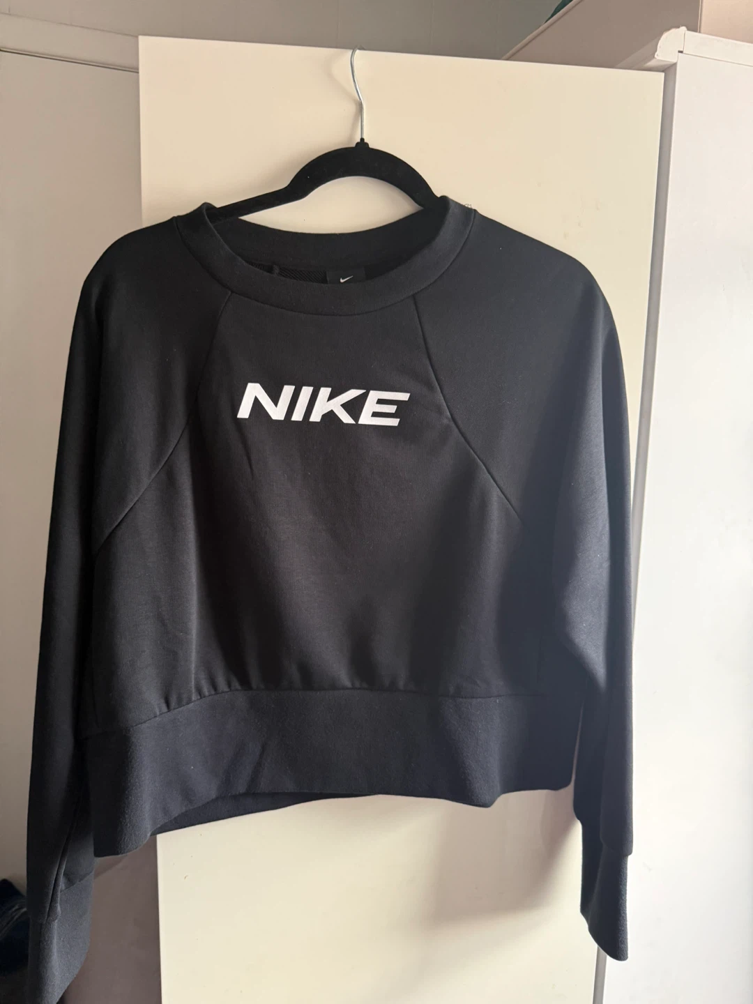 Brand New Nike Women’s Training Cropped Crewneck