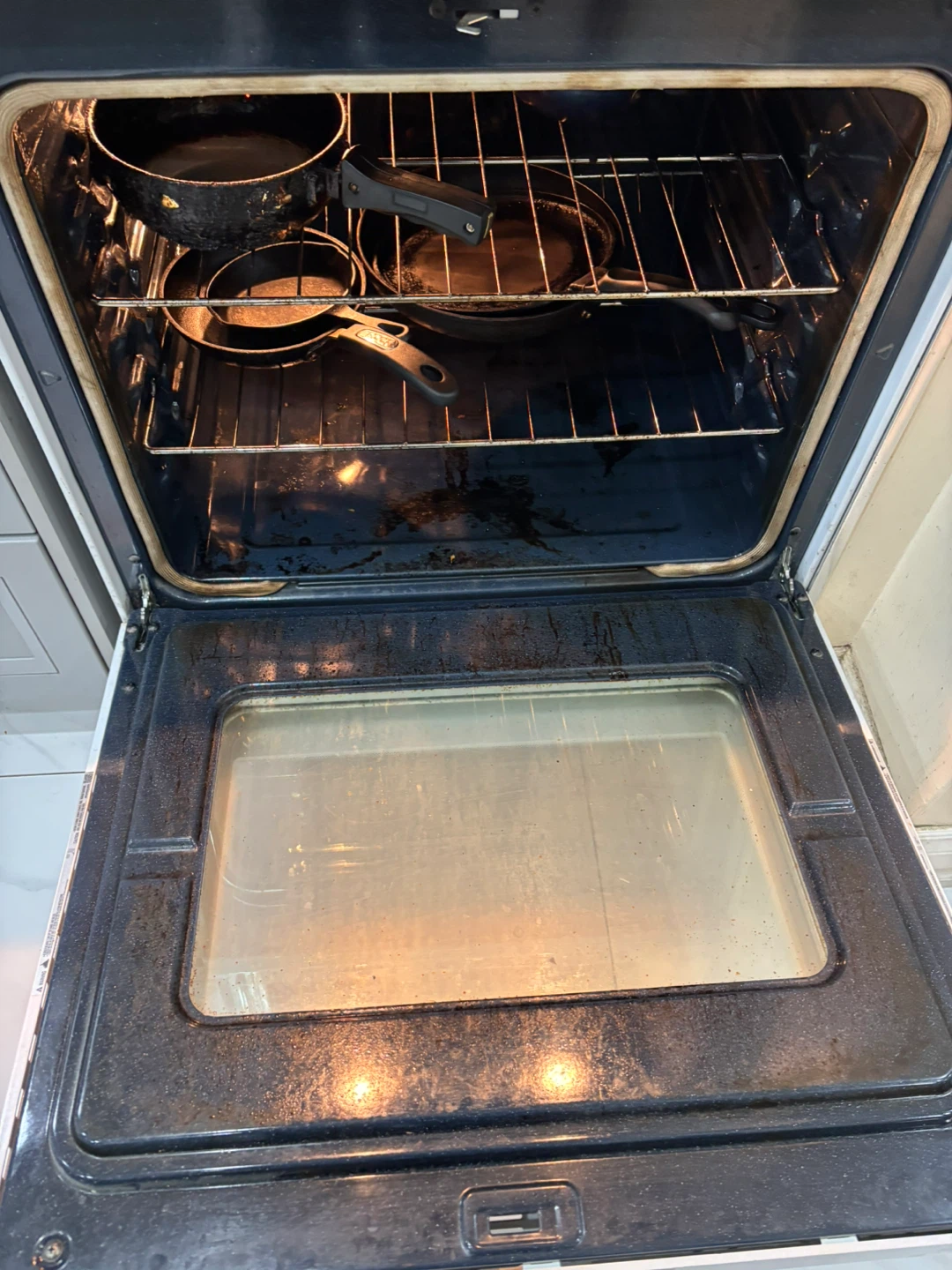 stove as it's for parts / repair - photo 3