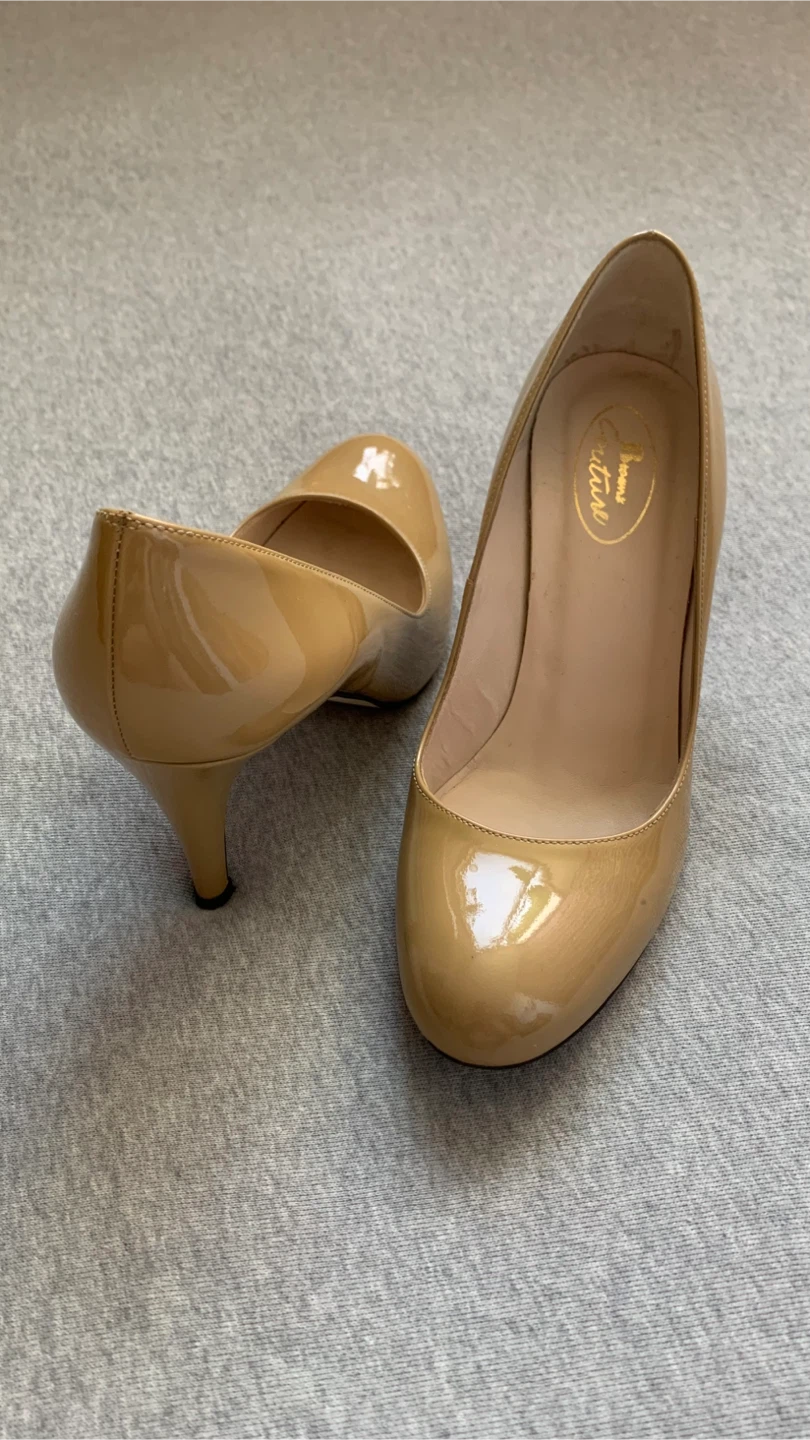 Brown’s Couture Patent Heels - Size 37 (Size 7) - photo 2