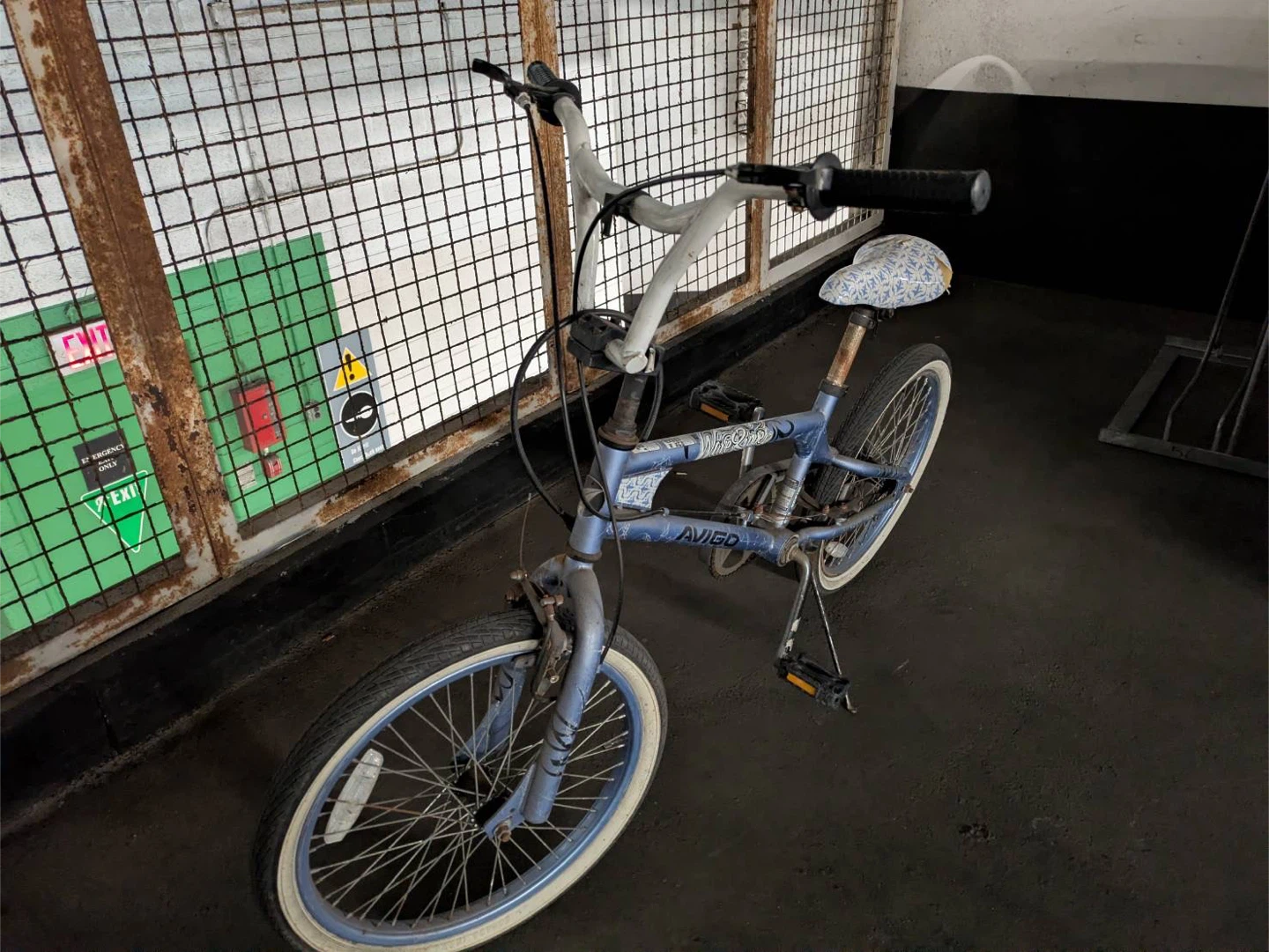 Avigo Wave Ripper BMX Bike