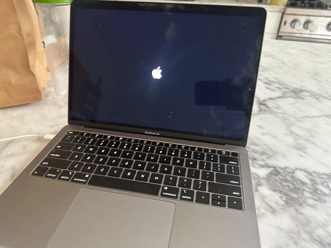 Apple MacBook Air A1932 - photo 2