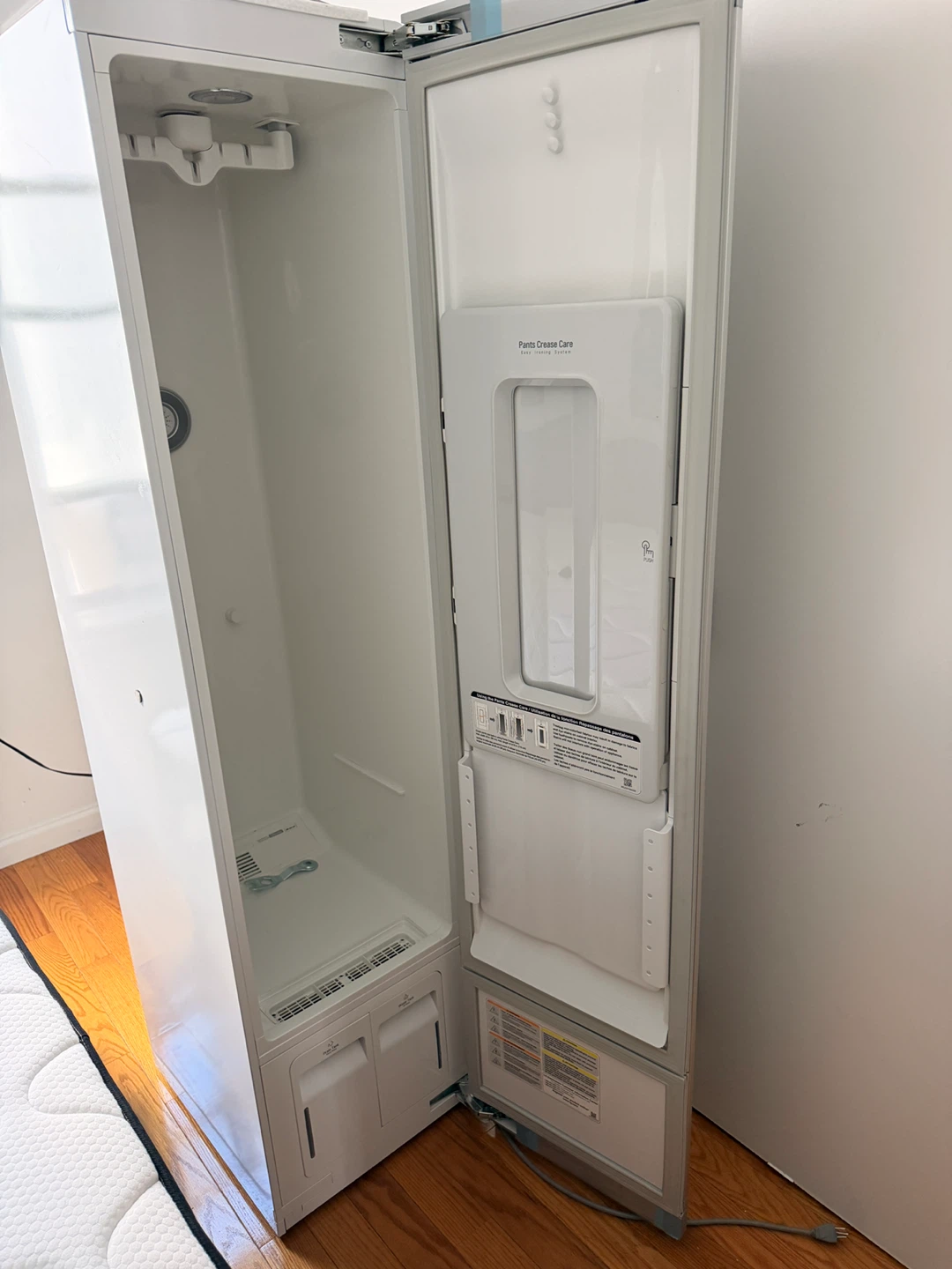 LG Styler Steam Clothing Care System - photo 2