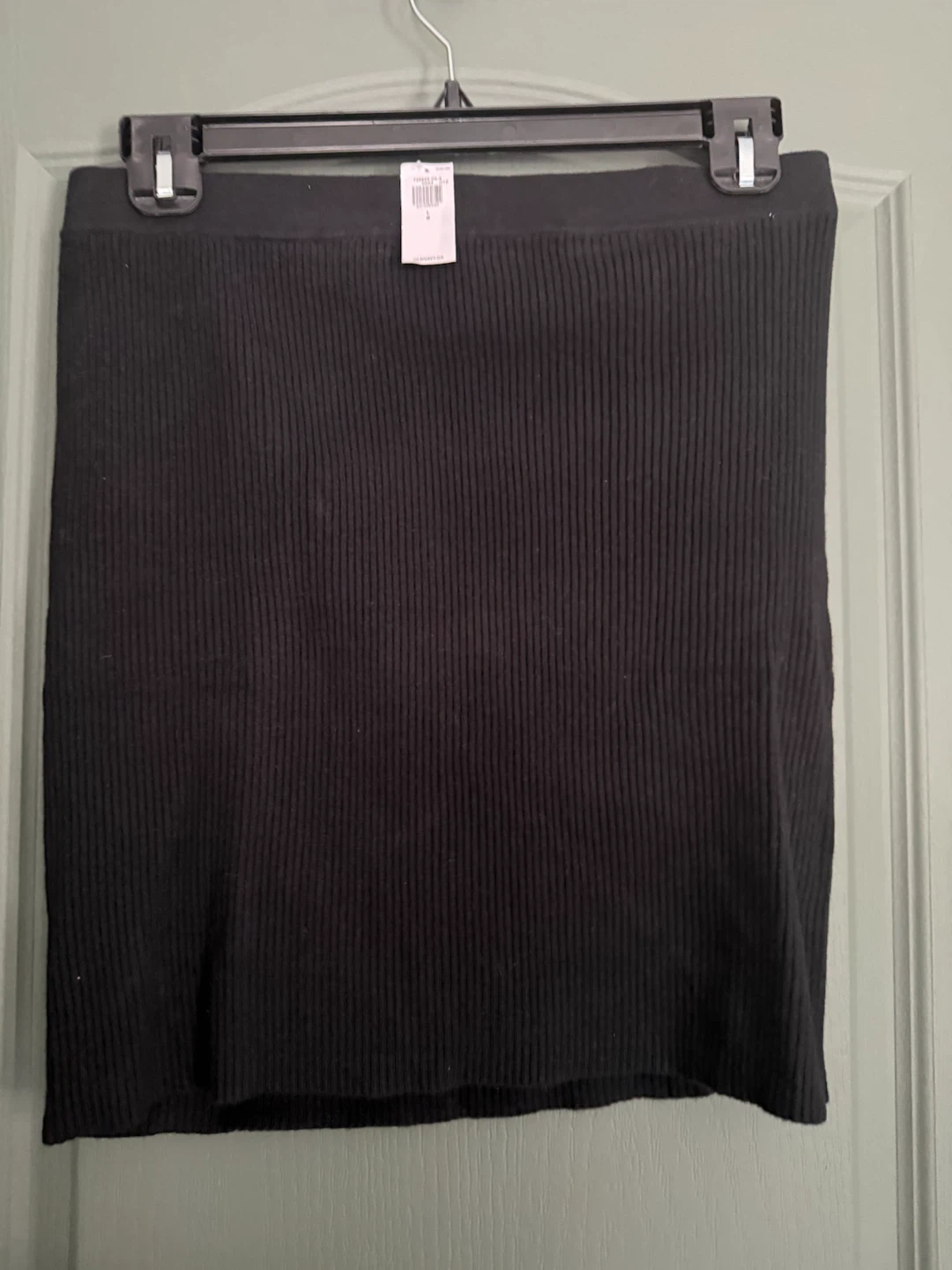 Old Navy Black Ribbed Skirt, Large