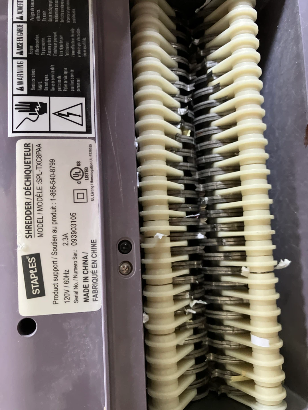 Staples 8-Sheet Paper Shredder - photo 3