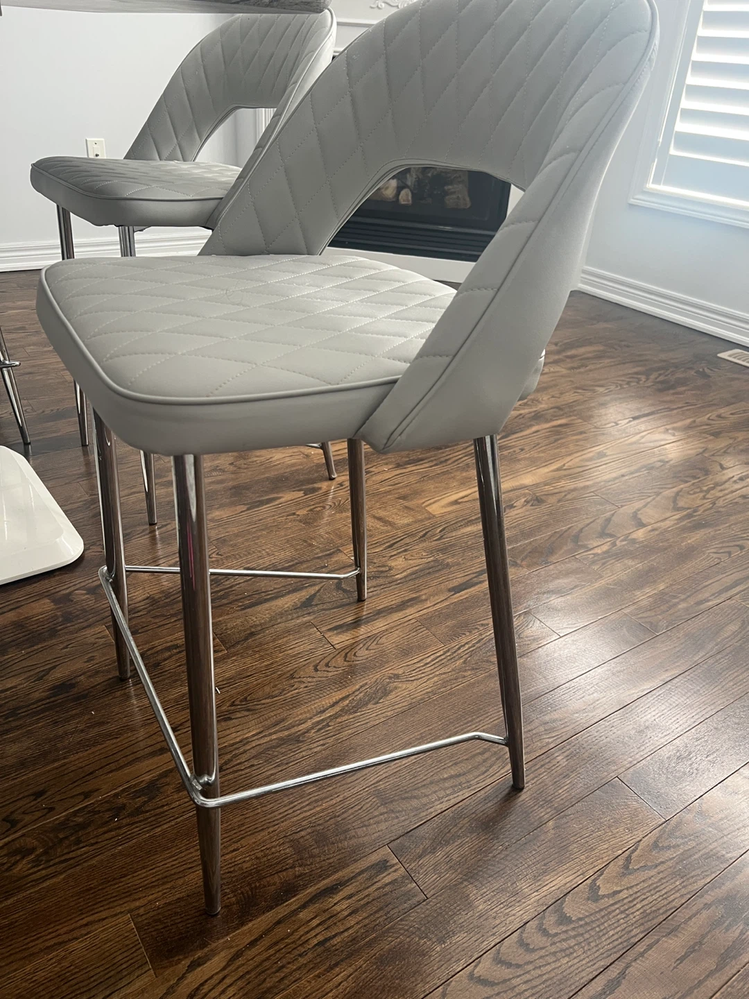 Marble-look Dining Table and 6 Chairs - photo 5