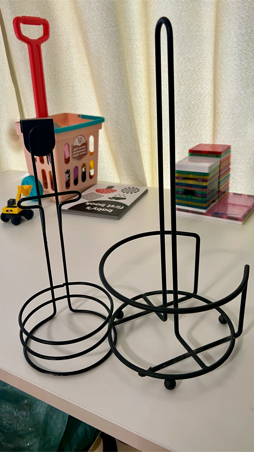 Tissue holder and blower holder