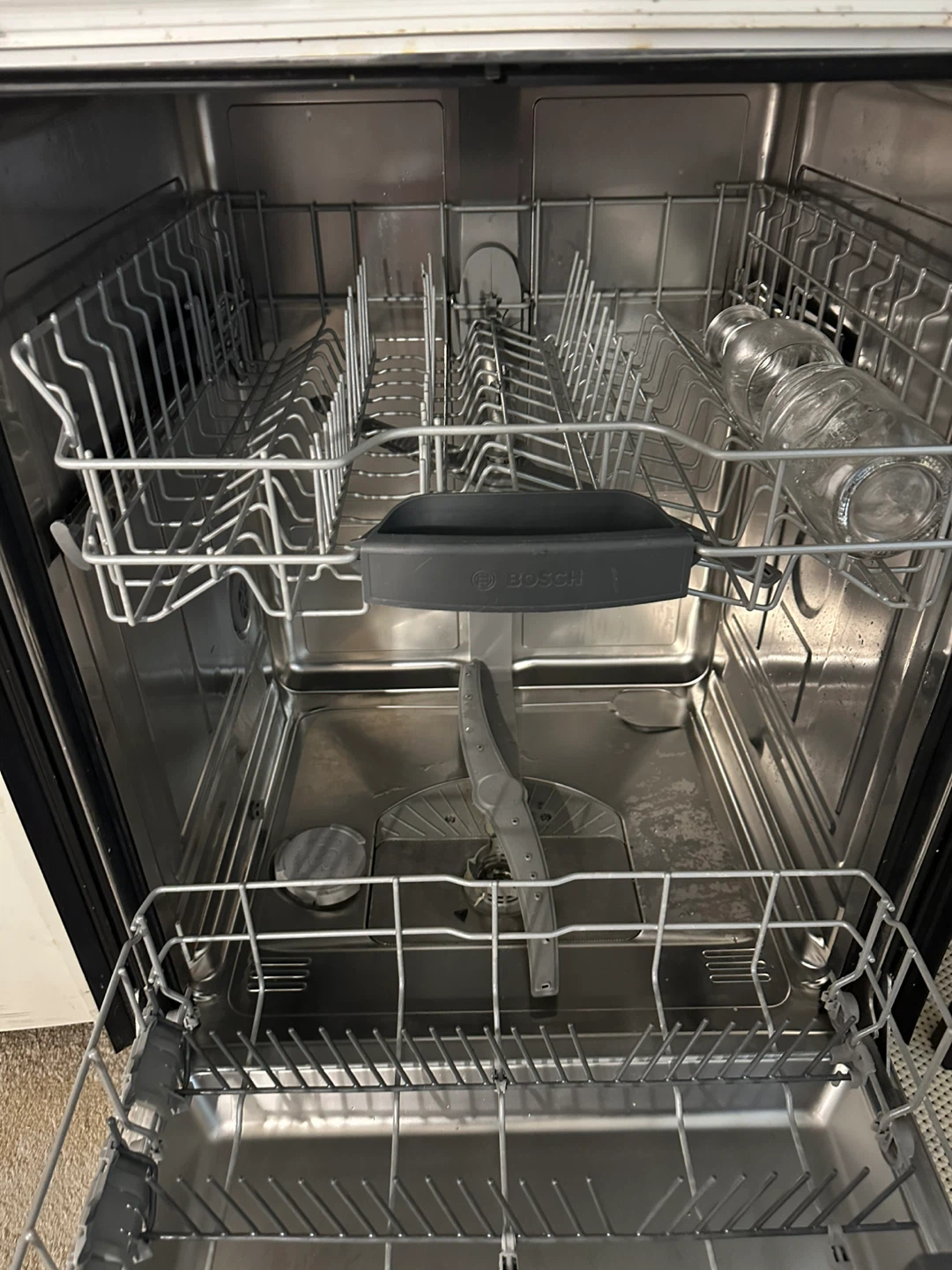 Bosch SilencePlus 46 dBA Dishwasher - photo 5