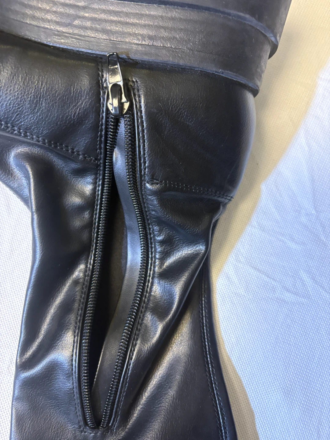 Bershka black platform boots - photo 2
