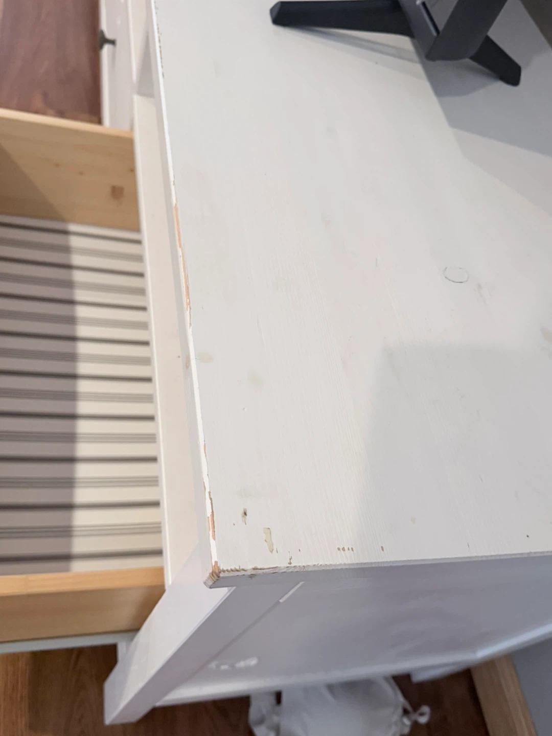 White IKEA Hemnes TV Stand - photo 3