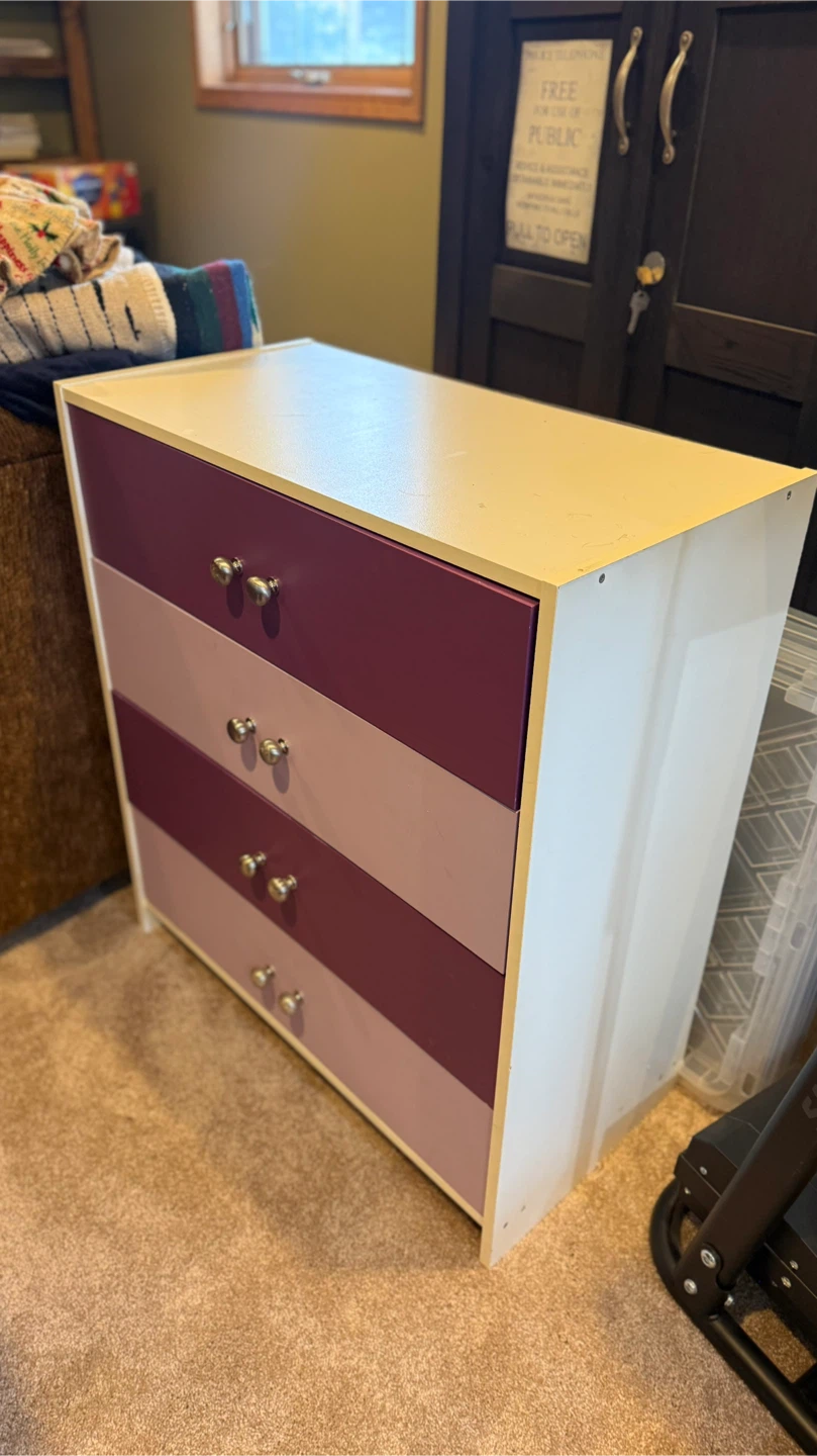 Four-drawer dresser with purple ombre finish - photo 2