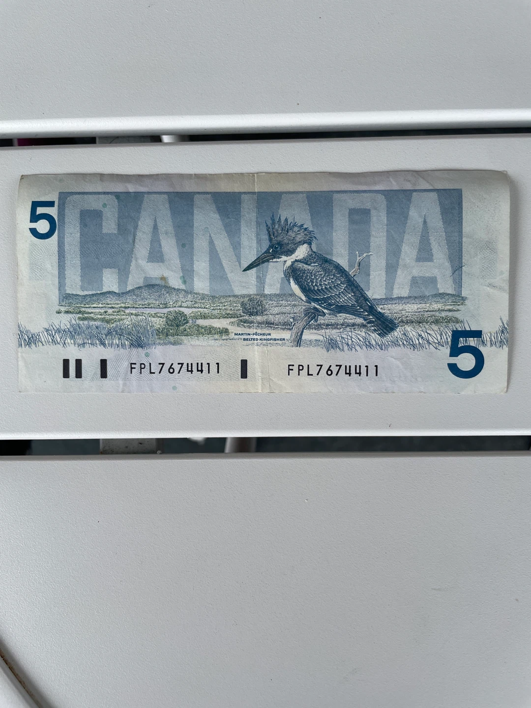 Five dollar Canadian note - photo 2