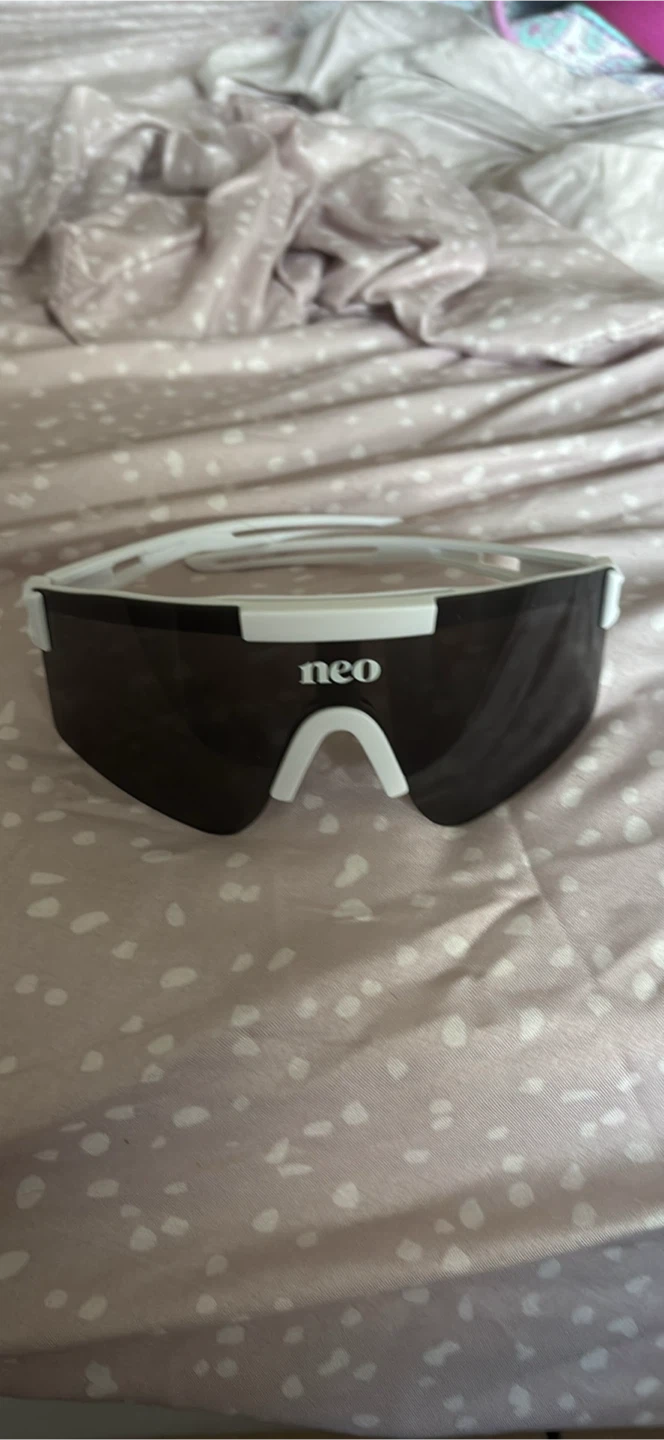 Neo sport sunglasses white
