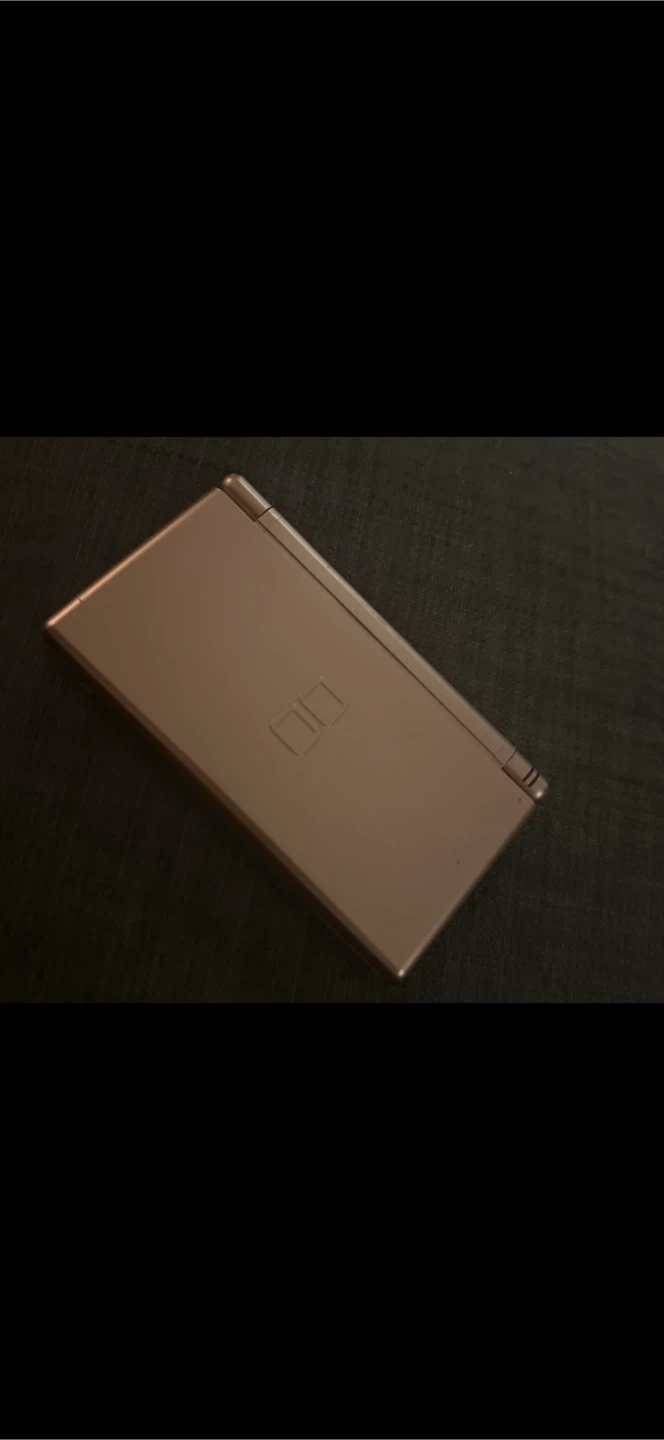 Nintendo DS Lite Metallic Rose