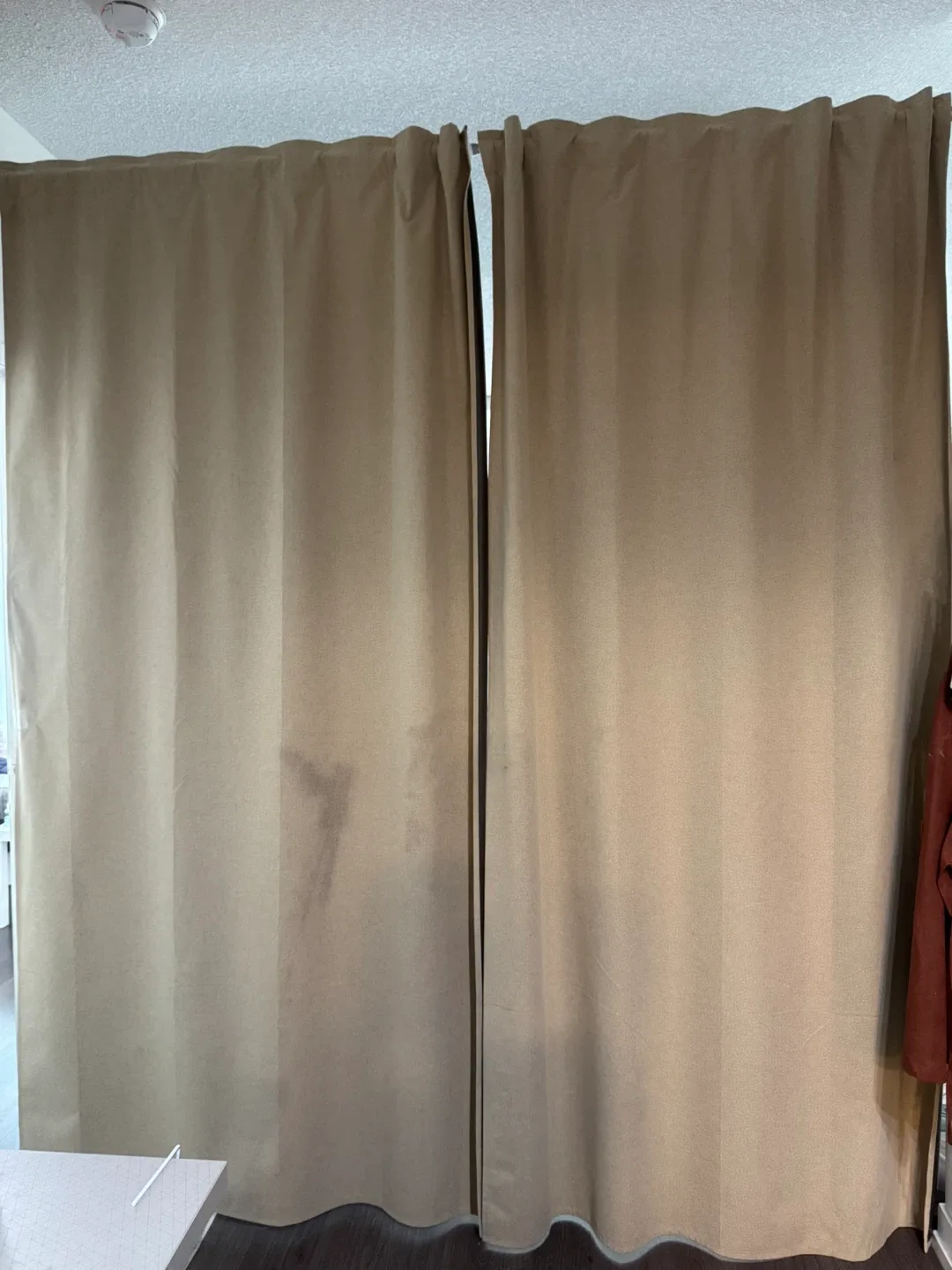 Pair of tan curtains + rod - photo 3