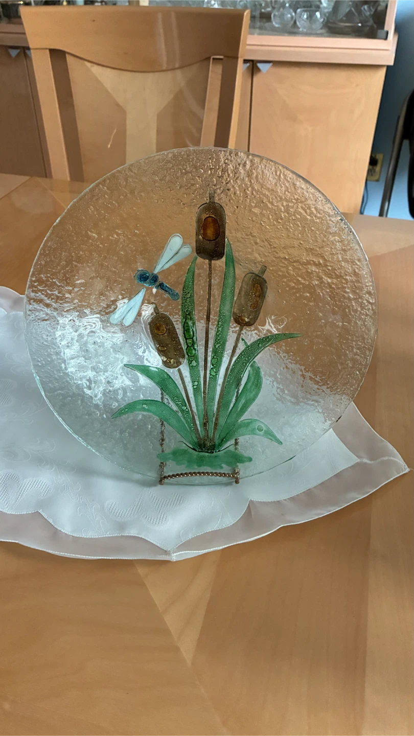 Handmade-Style Glass Decorative Plate – Dragonfly & Cattails