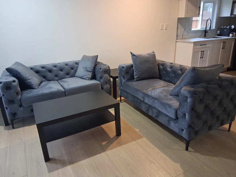 Love seat new - photo 3