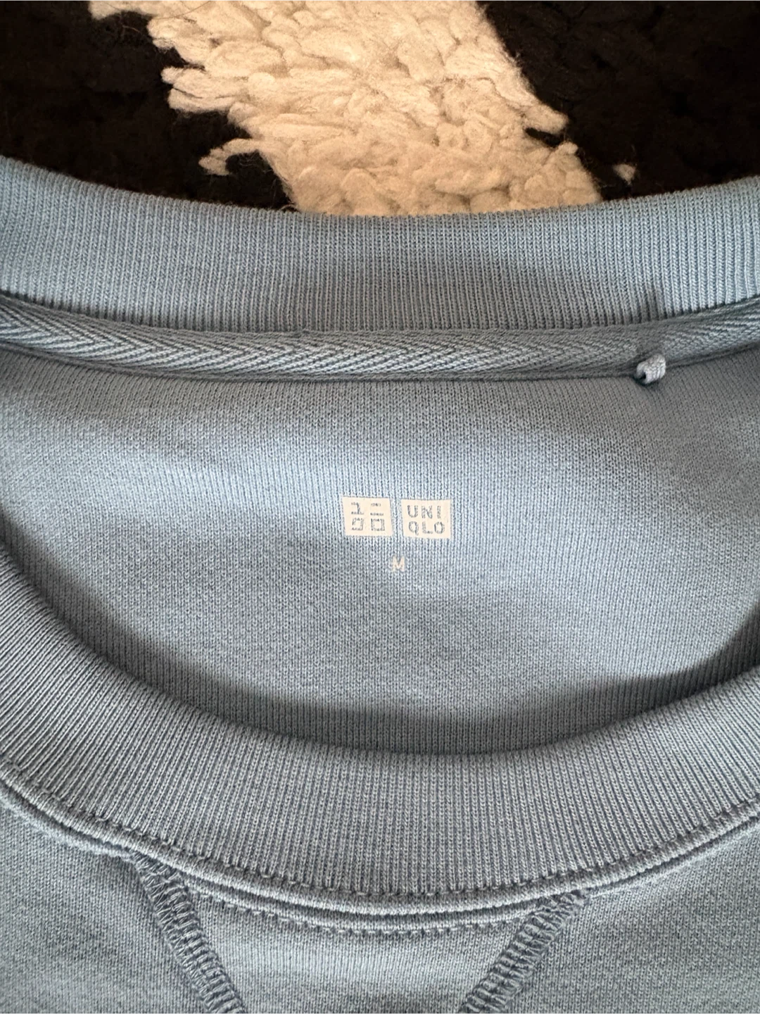 Uniqlo Light Blue Crewneck Sweatshirt - photo 3