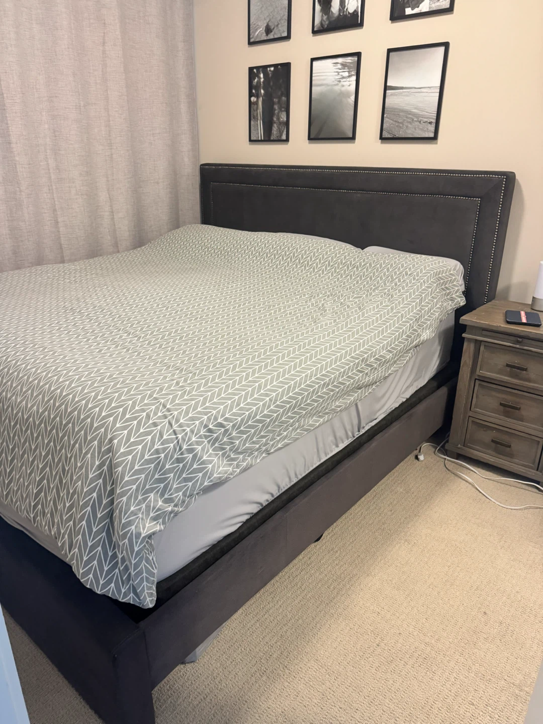 Upholstered King/Queen Bed Frame