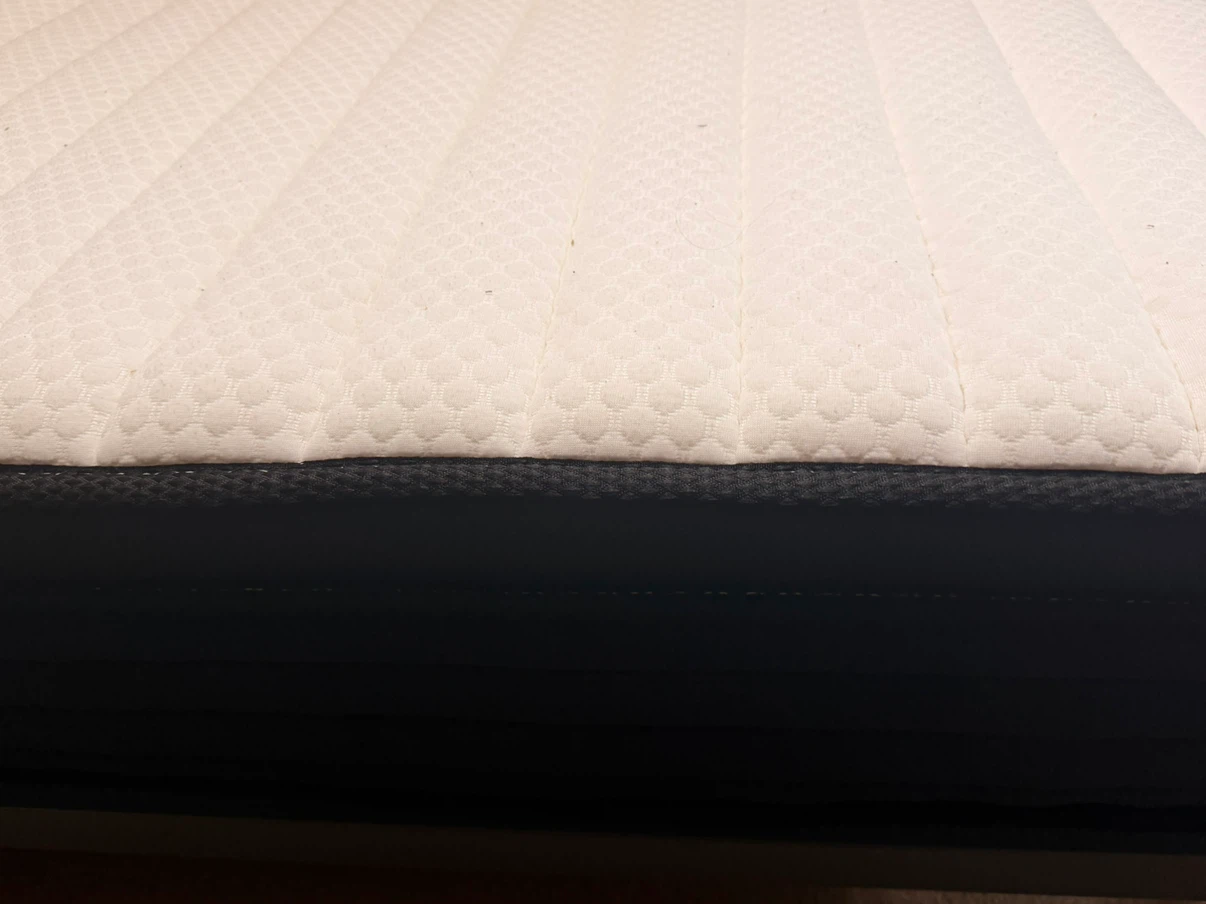 Queen size mattress with metal frame