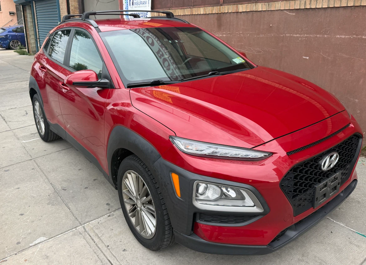 Red Hyundai Kona - photo 2