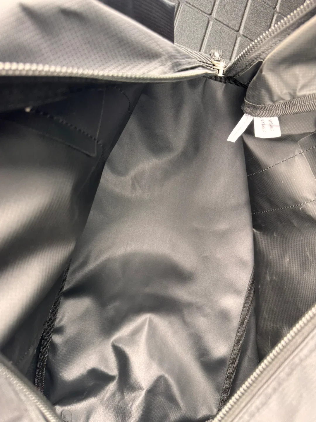 New Ogio Duffel Bag - photo 4