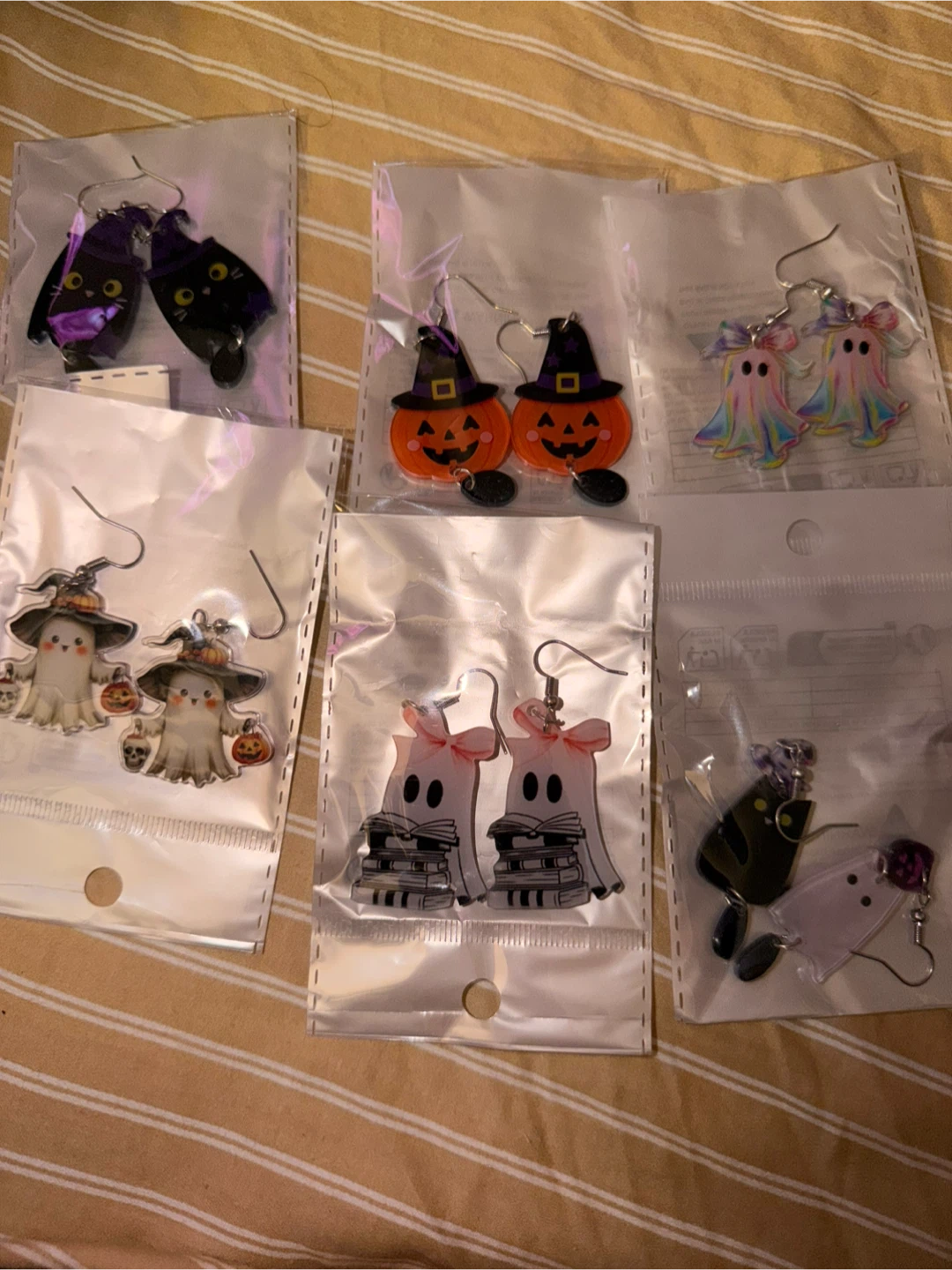 Set of 12 Halloween-themed dangle earrings