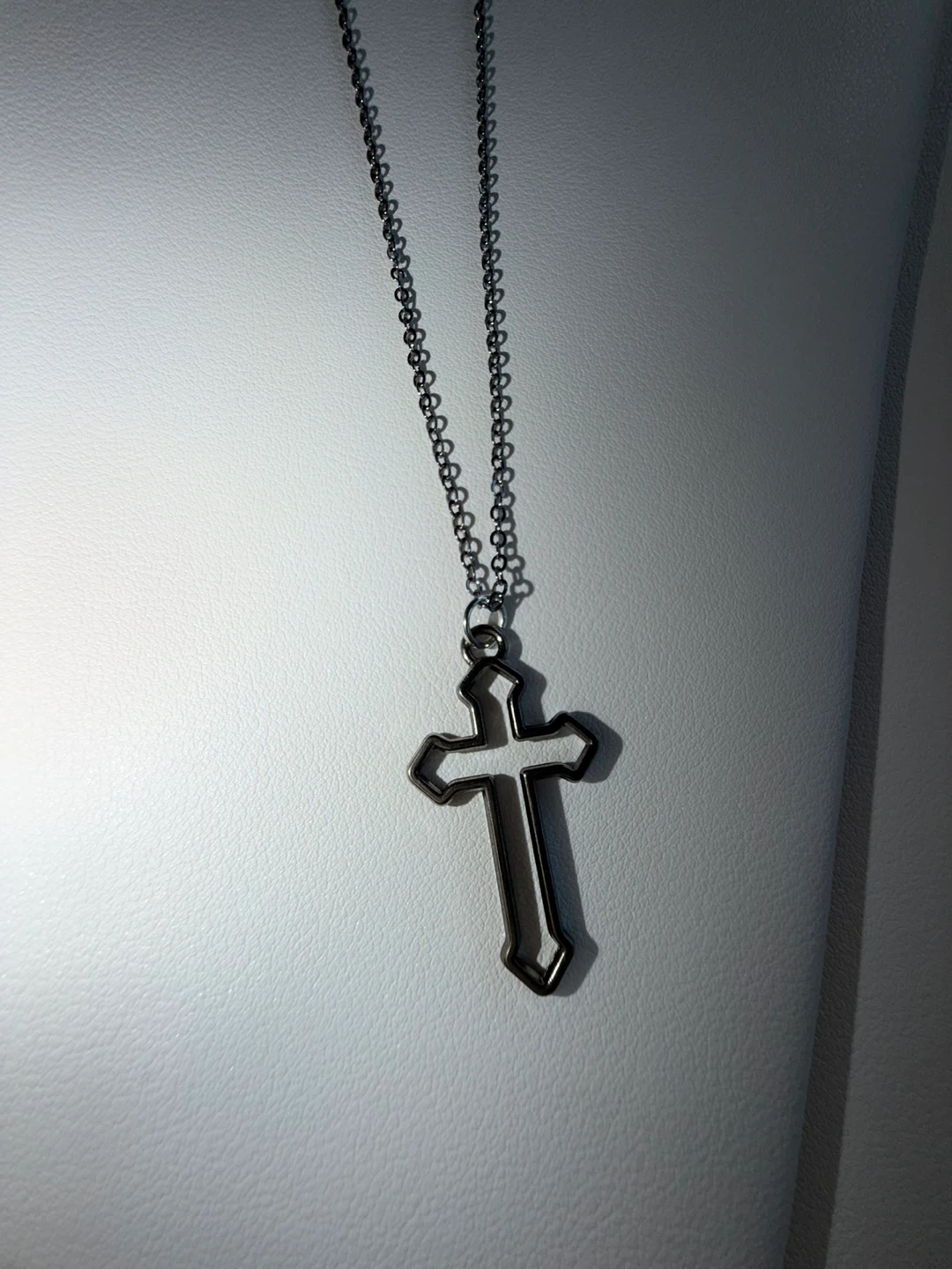 Black Metal Cross Pendant Necklace - photo 2