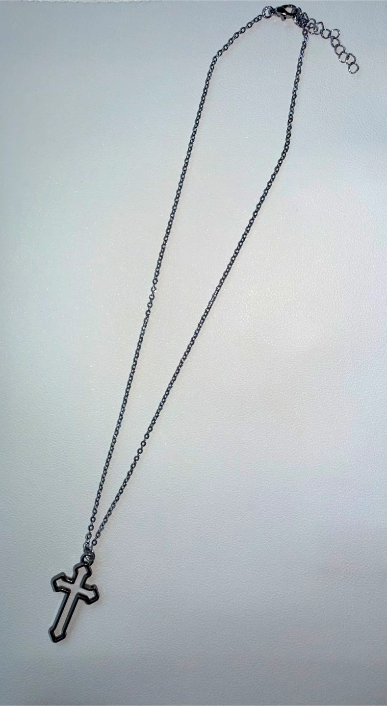 Black Metal Cross Pendant Necklace - photo 3