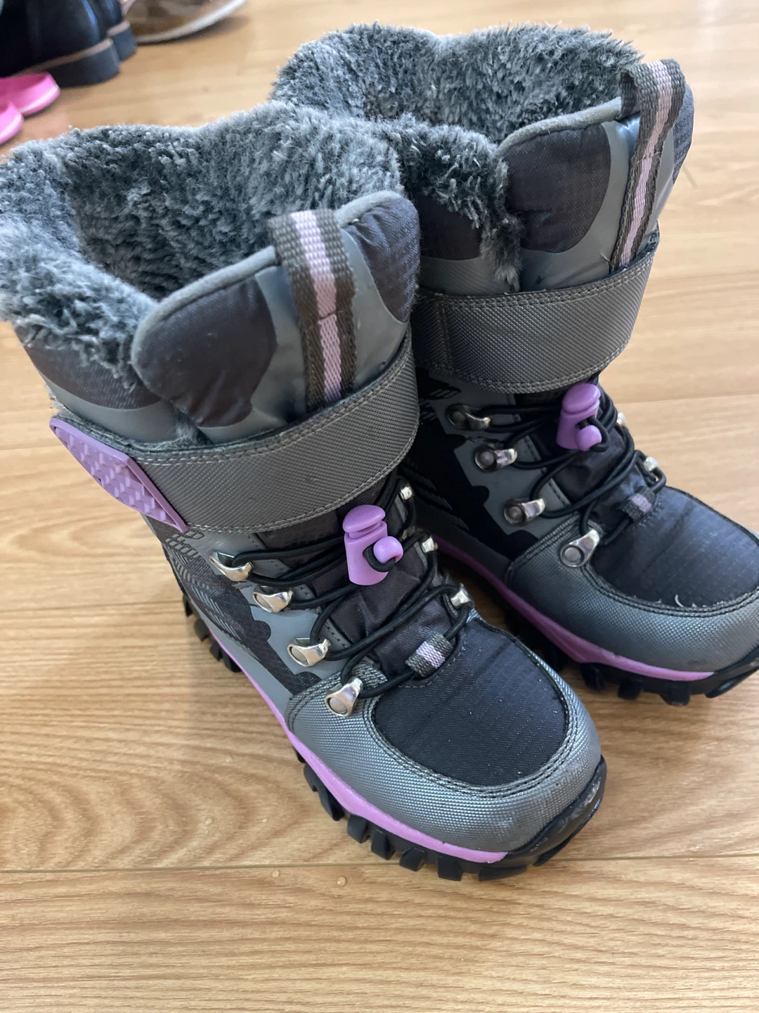Child winter boots size 13