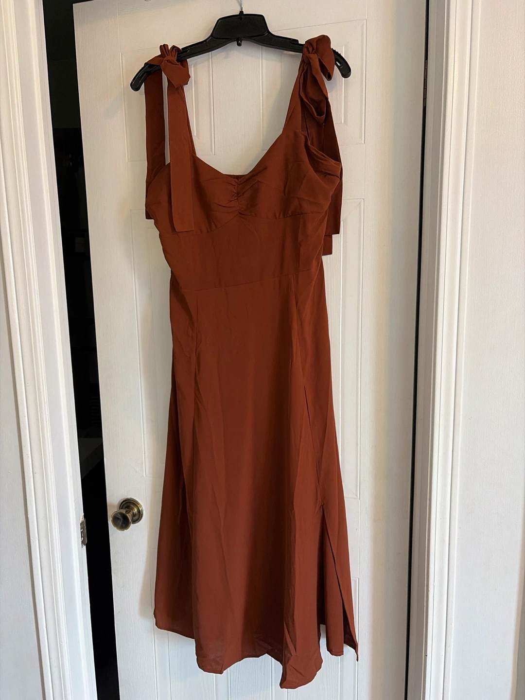Rust-coloured Tie-Strap Midi Dress