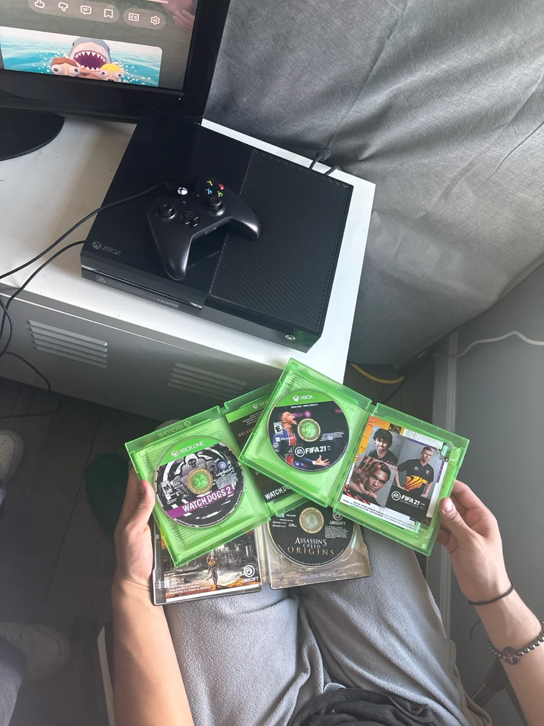 Xbox One Console Bundle with Games - photo 2