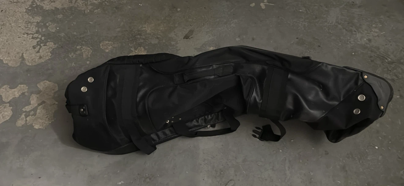 Black two wheels duffel bag - photo 4