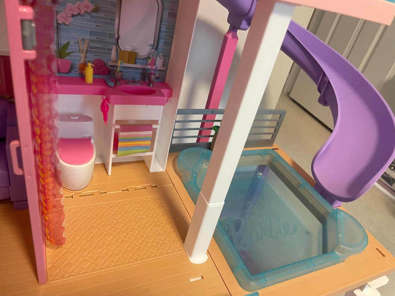 Barbie 3-Story Dreamhouse Playset with 4 Dolls & Convertible Car - photo 5