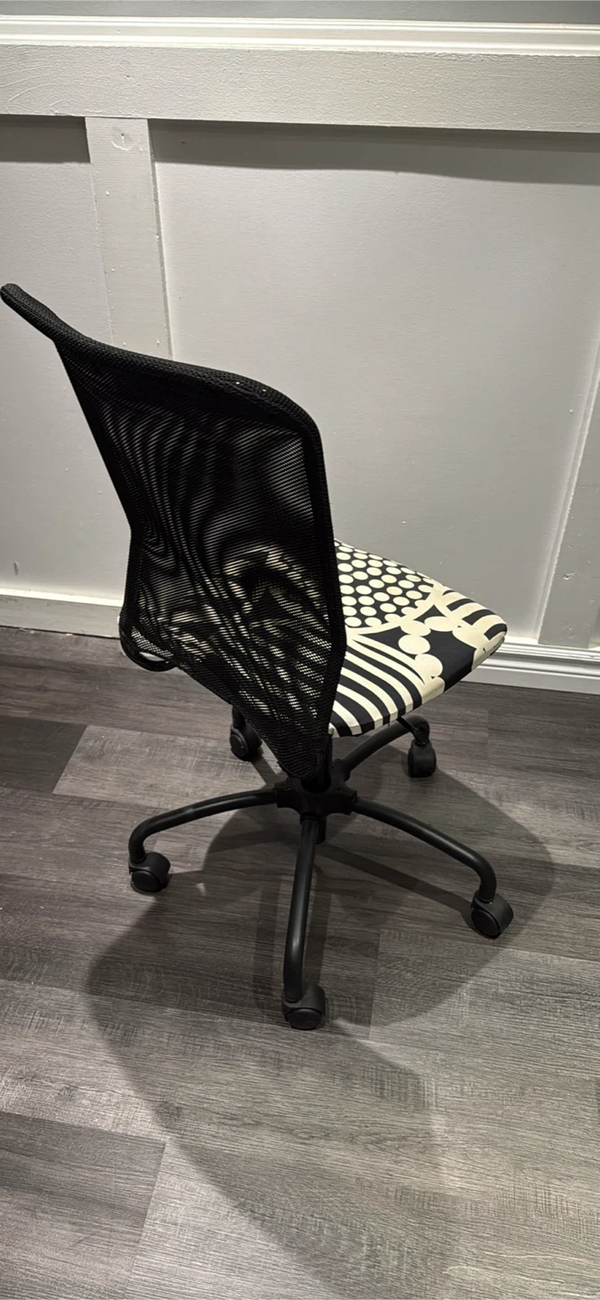 Mesh Back Desk Chair - photo 2